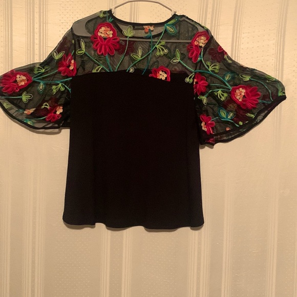 - 020 Kim&Cami Short Sleeve Blouse - Picture 2 of 5